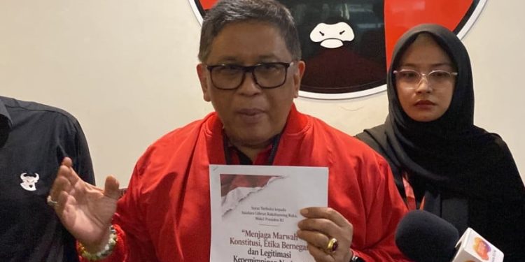 Hasto Kecam Usulan Luhut untuk Menghapus Kerugian Negara dari Definisi Korupsi