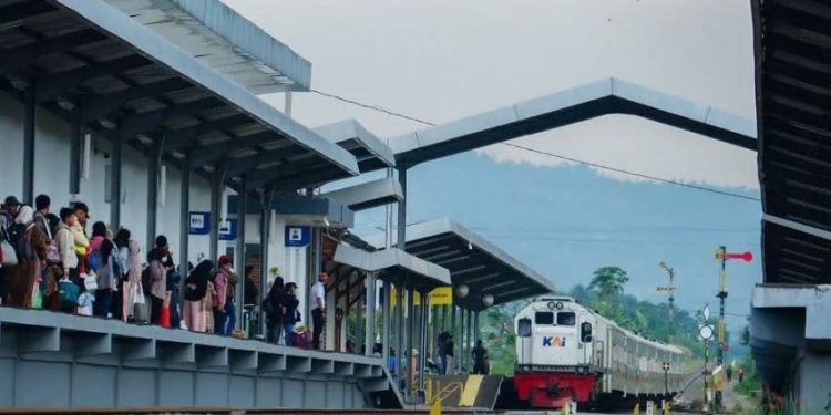 10 Stasiun Kereta Api Dengan Pertumbuhan Penumpang Terbesar, Berikut Daftarnya