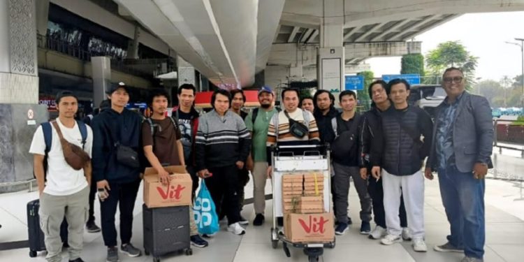 KBRI London Kembalikan 13 ABK Kapal Genesis A19 yang Terjebak di Perairan Skotlandia