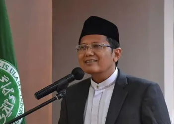 KH M Cholil Nafis Dinobatkan sebagai Tokoh Syariah Terbaik Tahun 2026