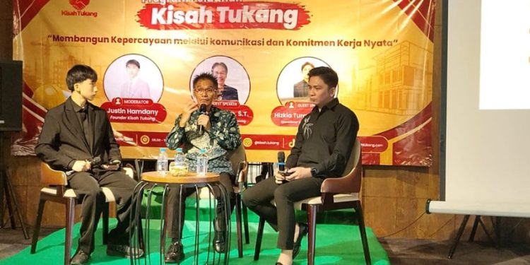 Kisah Pelatih Pekerja Konstruksi dalam Meningkatkan Komunikasi dan Profesionalisme