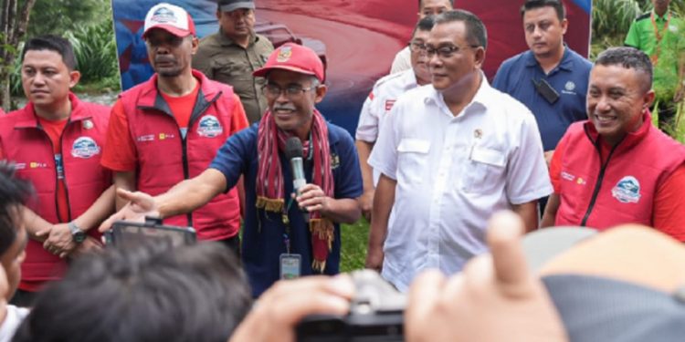 Penyelamatan Ekosistem Danau Toba Diserukan oleh Jumhur di Sumut