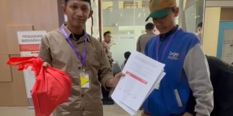 PCNU Sekadau Kalbar Serahkan Bukti Uang ke KPK, Terkait Kasus Apa?