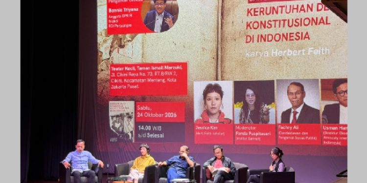 Peluncuran Buku Berkaitan Ancaman Demokrasi dan Kendali Konstitusi oleh Herbert Feith dan Bonnie Triyana