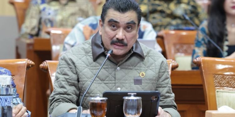 Pendidikan Advokat Berintegritas dan Kompeten Kerja Sama Peradi dengan UI