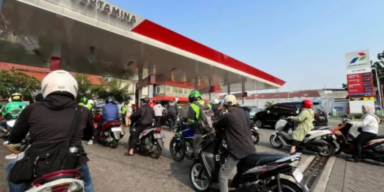 Pantau Stok Secara Realtime Terus-Menerus