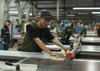 PMI Manufaktur September Naik ke 52,4, Sektor Industri Kembali Ekspansif