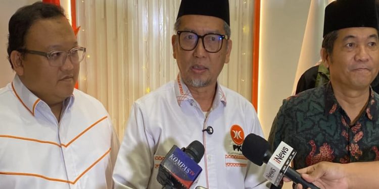 Presiden PKS Mendesak Fraksi DPR Bahas dan Berkomunikasi soal Hak Angket Ijazah Gibran