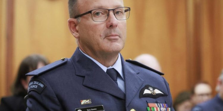 Siapa Tony Davies? Mantan Panglima Militer Selandia Baru Mundur karena Skandal Hubungan